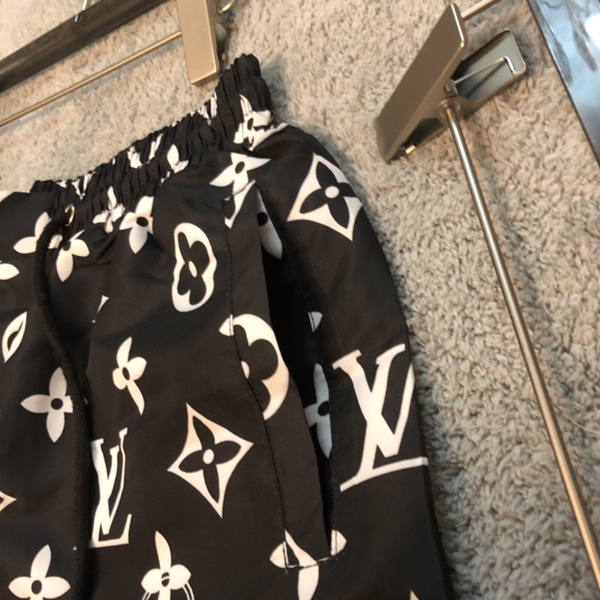 ブランドハーフパンツ側面デザイン